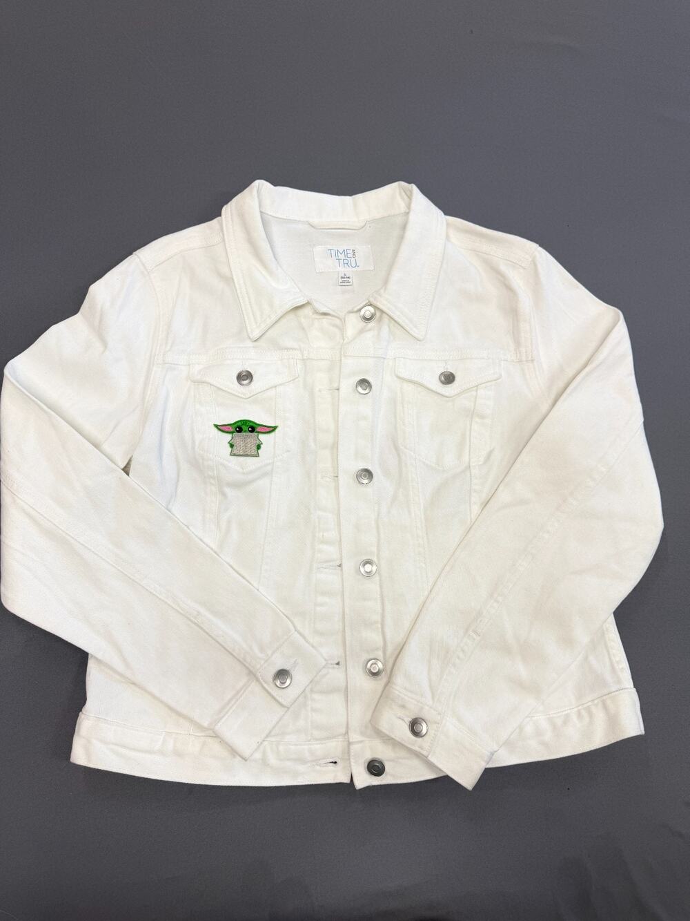 Time and Tru Women's Large White Denim Jean Jacket Yoda Star Wars Disney NWT